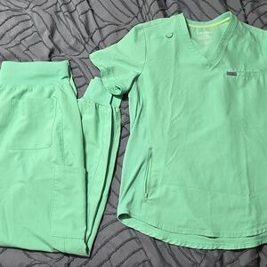 Landau Women'a Scrub Set in Mint Green